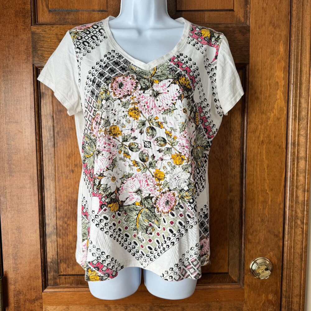 Style & Co Sport White w/Scattered Flowers & Flat Studs Pullover Medium